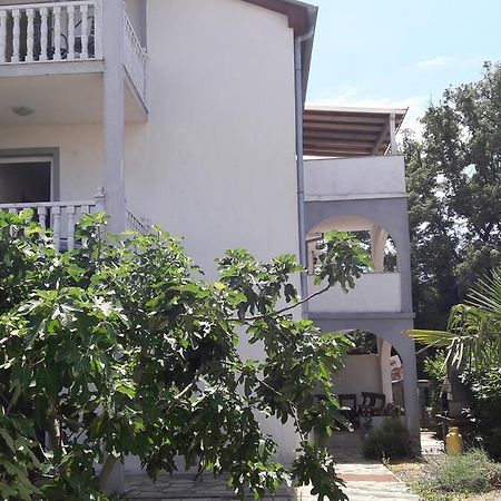 Apartments Malinska-Kajkic Екстериор снимка