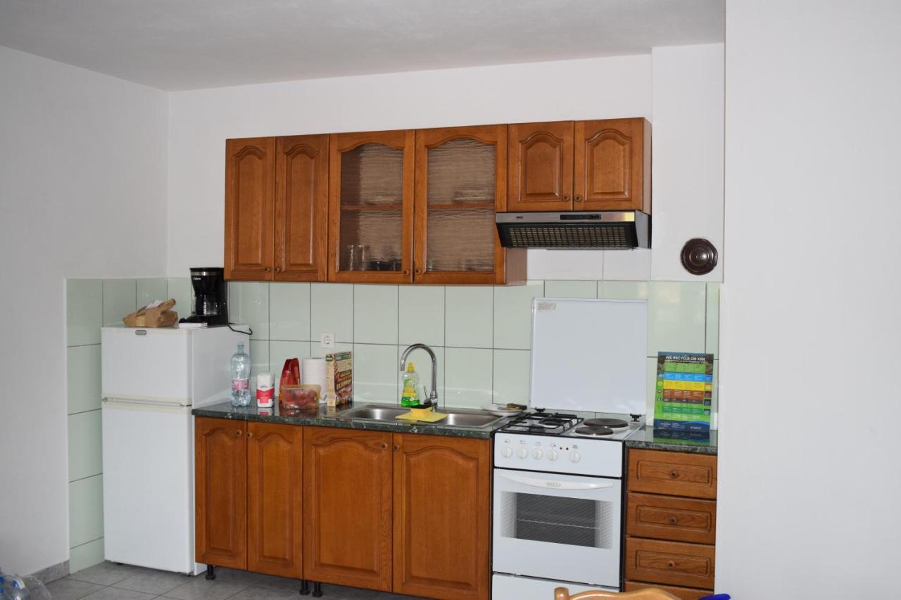 Apartments Malinska-Kajkic Екстериор снимка