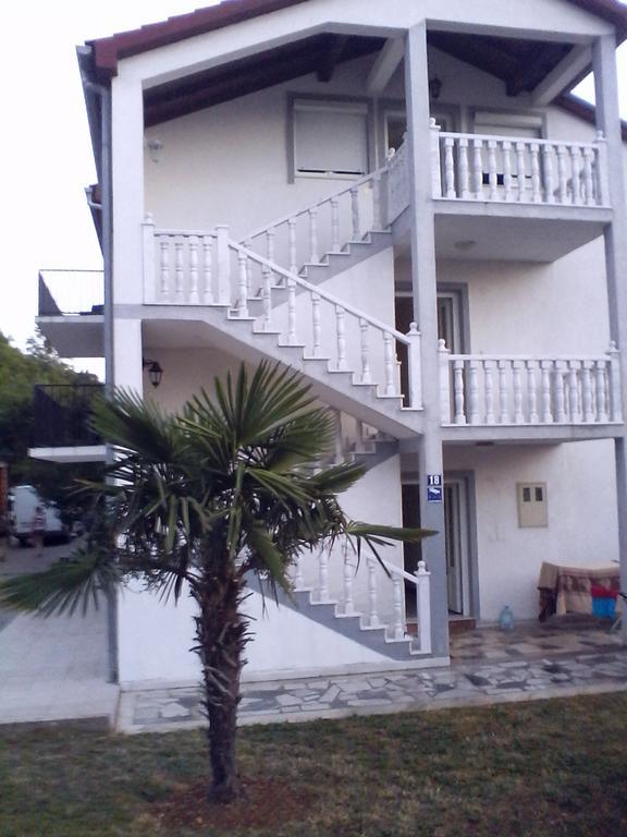 Apartments Malinska-Kajkic Стая снимка